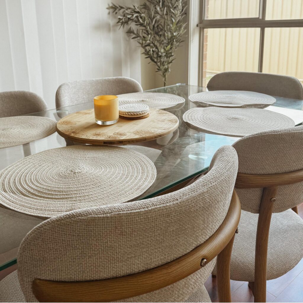 What Size Dining Table Suits Your Living Space?